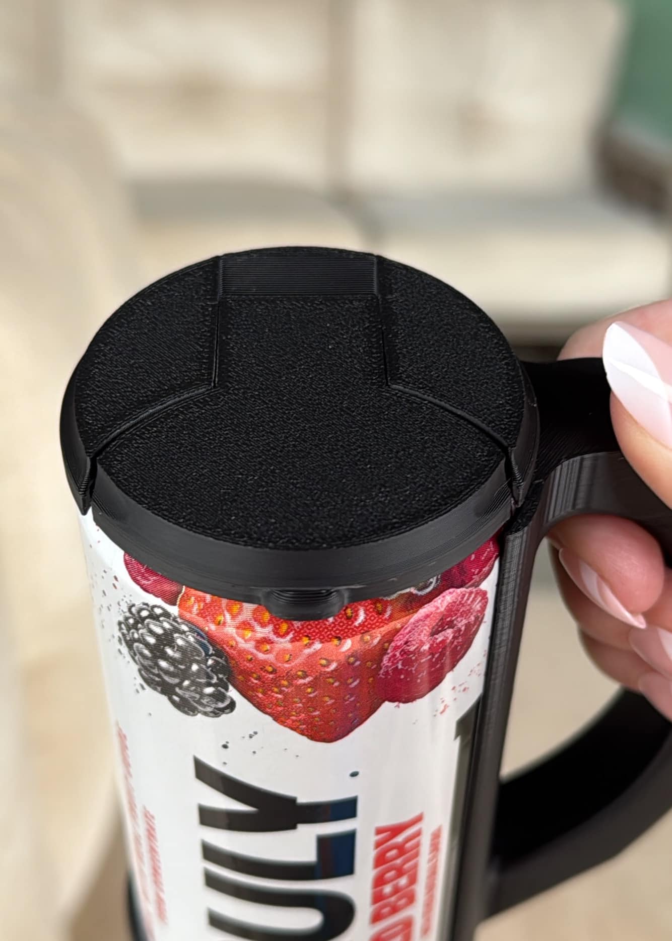 Skinny Can Holder with Lid